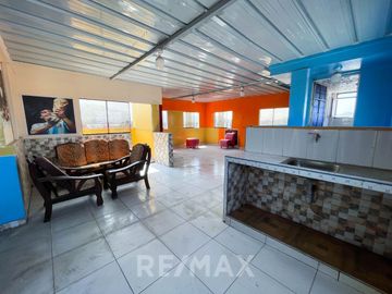 Se Vende Departamento Duplex En Los Olivos Frente Al Colegio Perú - Japón