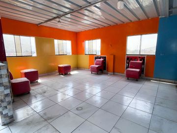 Se Vende Departamento Duplex En Los Olivos Frente Al Colegio Perú - Japón