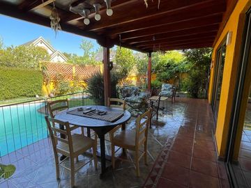 SE VENDE LINDA CASA EN CONDOMINIO 187 M2 DORMITORIOS 5 PISCINA UF 16.700