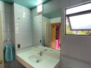 SE VENDE LINDA CASA EN CONDOMINIO 187 M2 DORMITORIOS 5 PISCINA UF 16.700