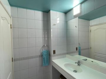 SE VENDE LINDA CASA EN CONDOMINIO 187 M2 DORMITORIOS 5 PISCINA UF 16.700