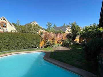 SE VENDE LINDA CASA EN CONDOMINIO 187 M2 DORMITORIOS 5 PISCINA UF 16.700