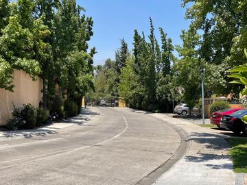 SE VENDE LINDA CASA EN CONDOMINIO 187 M2 DORMITORIOS 5 PISCINA UF 16.700