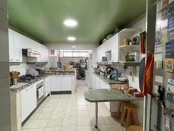 SE VENDE LINDA CASA EN CONDOMINIO 187 M2 DORMITORIOS 5 PISCINA UF 16.700