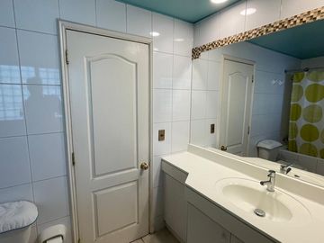 SE VENDE LINDA CASA EN CONDOMINIO 187 M2 DORMITORIOS 5 PISCINA UF 16.700