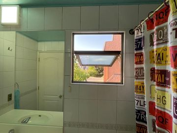 SE VENDE LINDA CASA EN CONDOMINIO 187 M2 DORMITORIOS 5 PISCINA UF 16.700