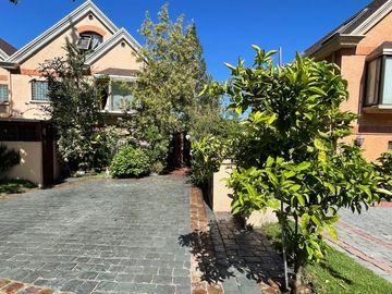 SE VENDE LINDA CASA EN CONDOMINIO 187 M2 DORMITORIOS 5 PISCINA UF 16.700