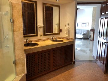VENTA DE CASA EN 2 NIVELES RANCHO TETELA CUERNAVACA MORELOS