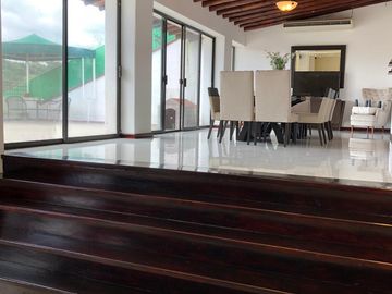VENTA DE CASA EN 2 NIVELES RANCHO TETELA CUERNAVACA MORELOS