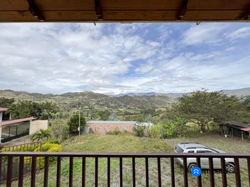 Casa con terreno en venta en Malacatos