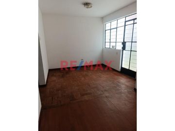 Alquiler De Dpto. Primer Piso