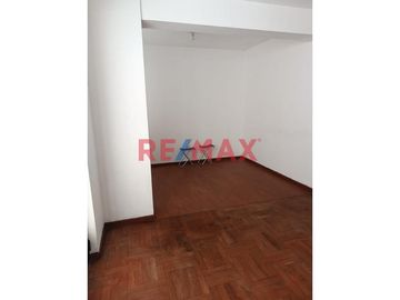 Alquiler De Dpto. Primer Piso