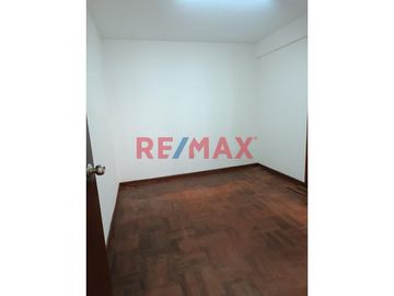 Alquiler De Dpto. Primer Piso