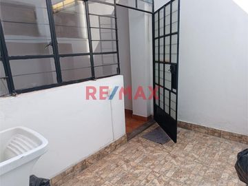 Alquiler De Dpto. Primer Piso