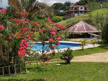 CASA CAMPESTRE 1 NIVEL PARCELACION LA PRIMAVERA-CUMBRE