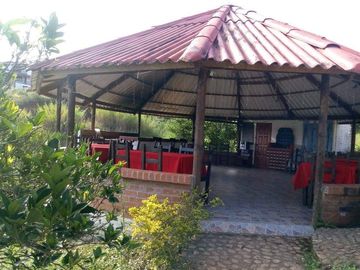 CASA CAMPESTRE 1 NIVEL PARCELACION LA PRIMAVERA-CUMBRE