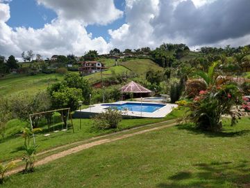 CASA CAMPESTRE 1 NIVEL PARCELACION LA PRIMAVERA-CUMBRE