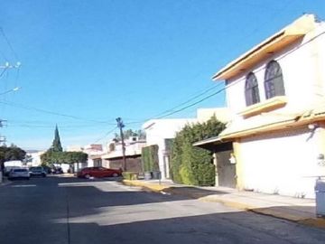 Casa en venta en Atizapán de Zaragoza, Vergel Arboledas, Estado de México, Petrel