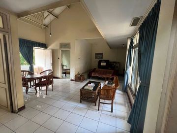 Dijual Rumah Murah Bangunan Lama Terawat di Turangga Buahbatu Bandung Kota