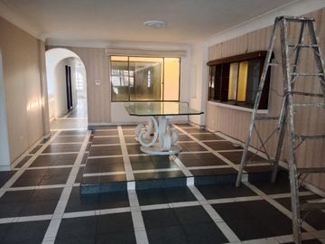 Se Vende apartamento en el Barrio El Limonar, Sur de Cali.