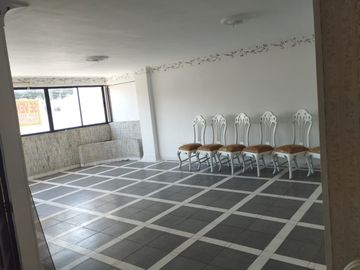 Se Vende apartamento en el Barrio El Limonar, Sur de Cali.