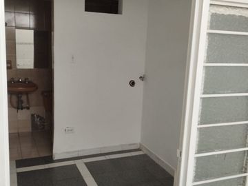 Se Vende apartamento en el Barrio El Limonar, Sur de Cali.
