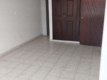 Se Vende apartamento en el Barrio El Limonar, Sur de Cali.
