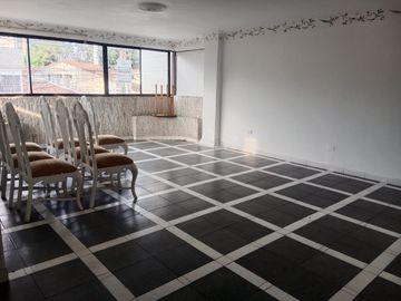 Se Vende apartamento en el Barrio El Limonar, Sur de Cali.