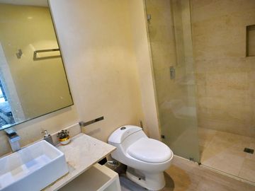 Moderno departamento de 1 Recámara en Playa del Carmen: Ubicación Perfecta, Comodidad y Potencial de Inversión