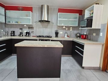 VENDO CASA DE CAMPO EN ZONA EXCLUSIVA DE CHACLACAYO
