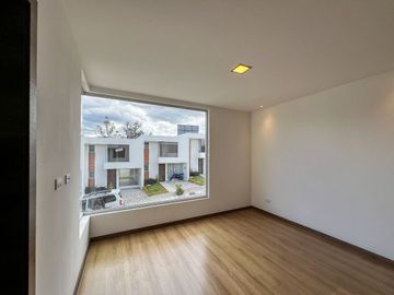 Magníficas casas en Calderón