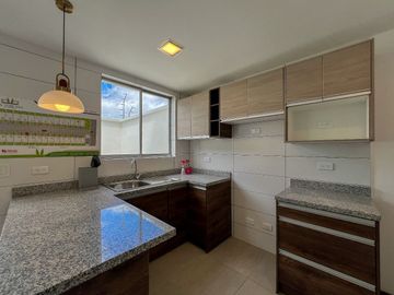 Magníficas casas en Calderón