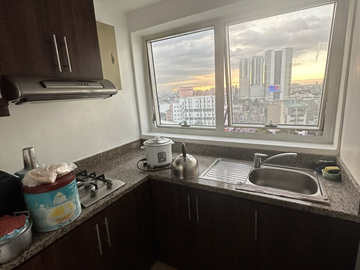 FOR LEASE - Newly Renovated Bare Studio Unit in Lee Gardens Condominium, Mandaluyong City