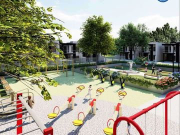 Single Attached Modern House in Fairway Village at the Lakeshore, Pampanga