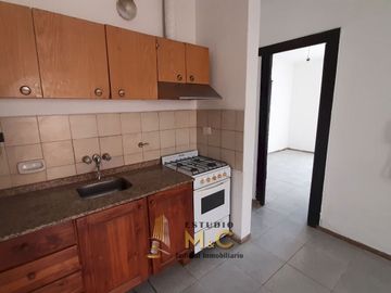 Dpto 1 dorm en B° Alberdi | Interno en PB con patio | Rioja y Santa Fe