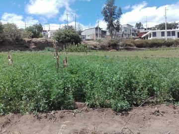 SE VENDE LOTE DE TERRENO  2.600 M2. YARUQUI - PICHINCHA - ECUADOR