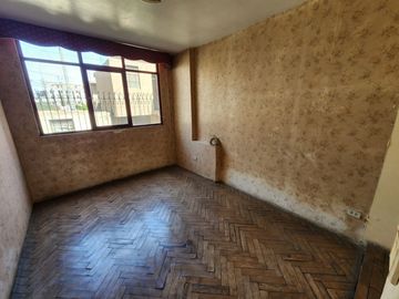 Vendo Amplio Duplex Mas Terraza en Cerca a La Plaza de La Bandera