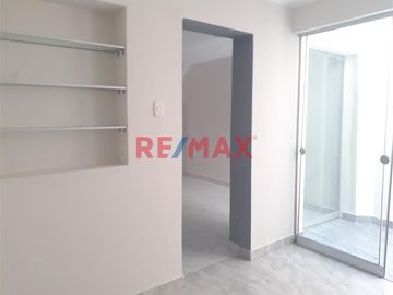 Adquiera Un Bello Dúplex En El Corazón Del Rímac!!