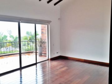 VENTA DE CASA DE 265 m2 EN EL SECTOR DE PALERMO-SANCANCIO, MANIZALES CALDAS