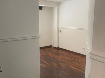 Vendo departamento frente a parque en excelente zona residencial, Av. Del Pinar 480, Chacarilla San Borja