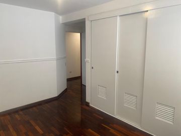 Vendo departamento frente a parque en excelente zona residencial, Av. Del Pinar 480, Chacarilla San Borja