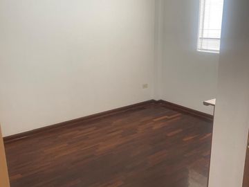 Vendo departamento frente a parque en excelente zona residencial, Av. Del Pinar 480, Chacarilla San Borja
