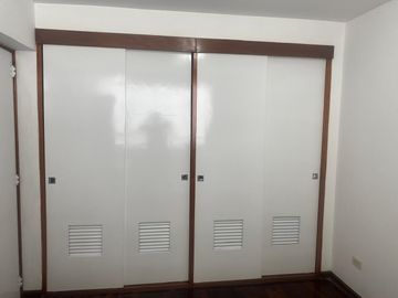 Vendo departamento frente a parque en excelente zona residencial, Av. Del Pinar 480, Chacarilla San Borja