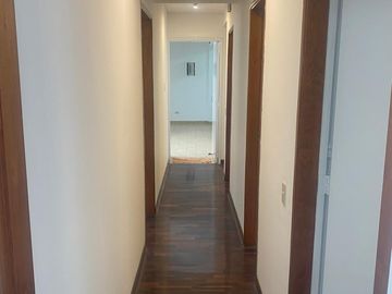 Vendo departamento frente a parque en excelente zona residencial, Av. Del Pinar 480, Chacarilla San Borja