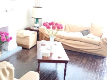 IMPECABLE CASA ENTRE PARQUES