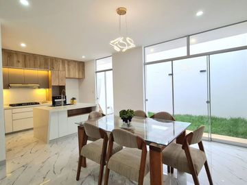 HERMOSA CASA DE ESTRENO EN VENTA - URB. BOULEVARD PARK PLAZA - PIURA