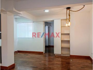 Venta Hermoso Departamento En Miraflores A 3 Cuadras De La Av. Larco
