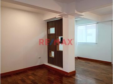 Venta Hermoso Departamento En Miraflores A 3 Cuadras De La Av. Larco
