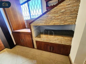 Vendo Casa en Conjunto con ampliación Sector Solca