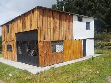 SE VENDE DE OPORTUNIDAD HERMOSA HACIENDA AGRICOLA 678 HAS. LATACUNGA – COTOPAXI – ECUADOR
